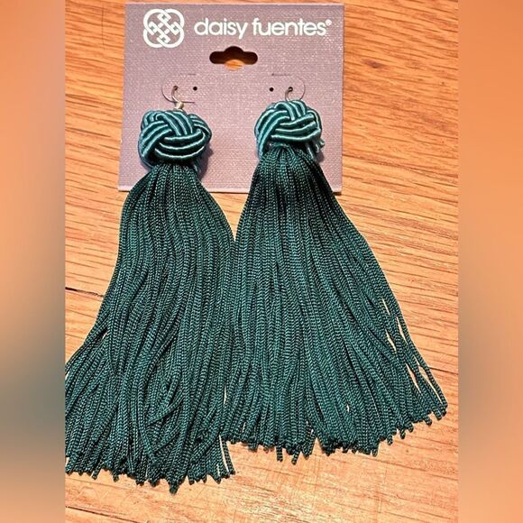 Daisy Fuentes Tassel Boho Emeralds Green Earrings dangle - Picture 1 of 2